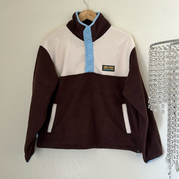 Fleece Sweater Table Rock Lake Tahoe - Picture 2 of 11